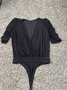 Black Ruched Sleeve Wrap Bodysuit - Brand: